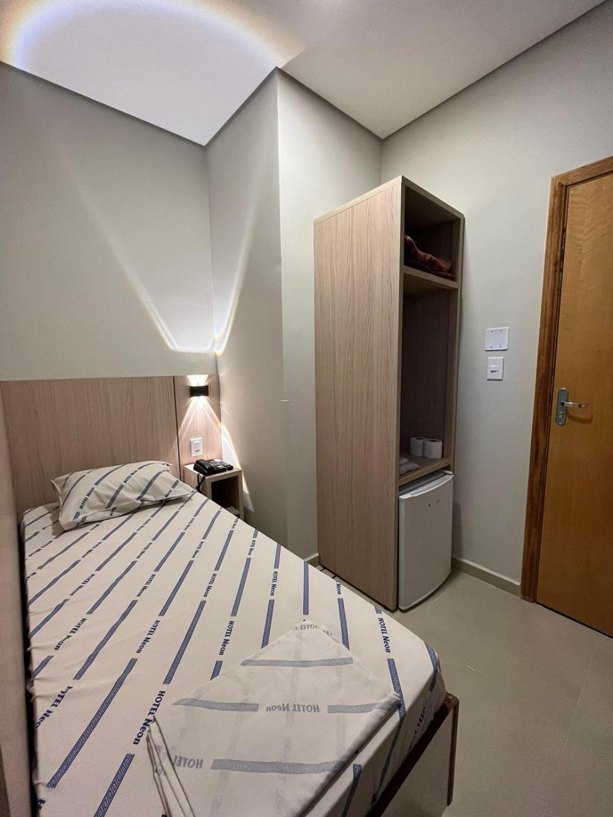 Hotel Neon - Proximo A 25 De Marco, Bom Retiro E Bras, A 2Min Do Mirante Sampa Sky E Pista De Skate Anhangabau São Paulo Ngoại thất bức ảnh