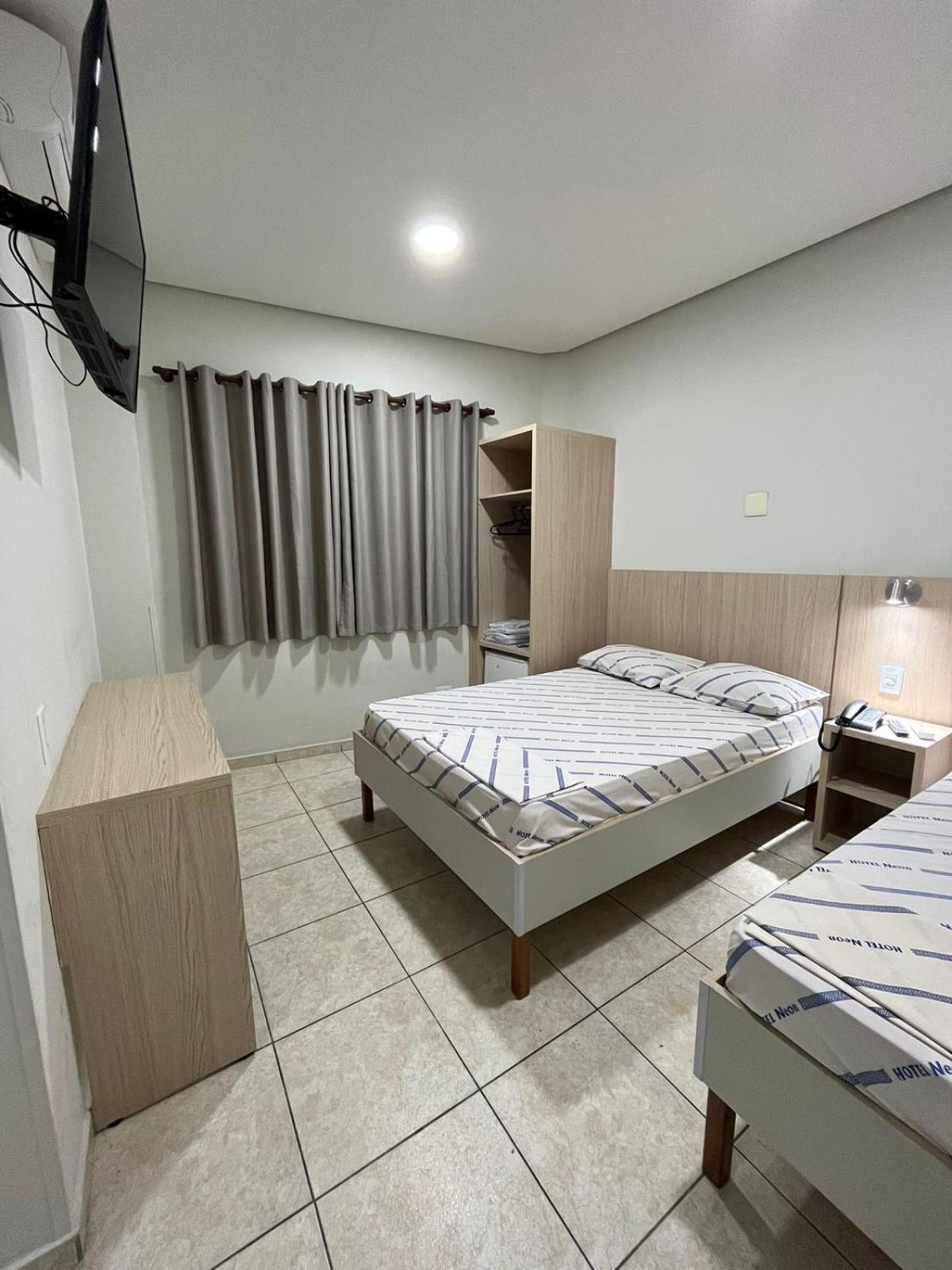 Hotel Neon - Proximo A 25 De Marco, Bom Retiro E Bras, A 2Min Do Mirante Sampa Sky E Pista De Skate Anhangabau São Paulo Ngoại thất bức ảnh